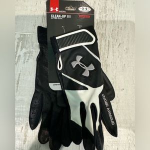 NWT Under Armour Clean-Up Batting Gloves